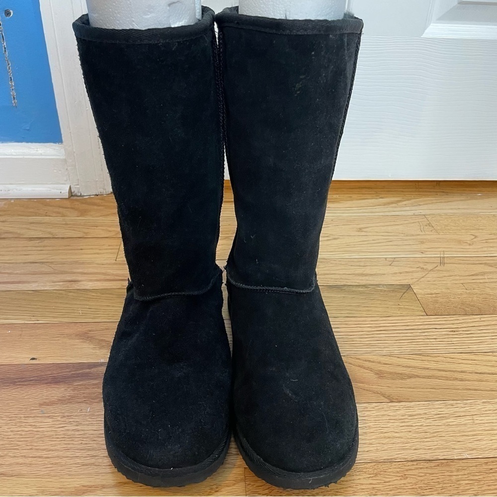 Old Navy black suede faux shearling boots size 8